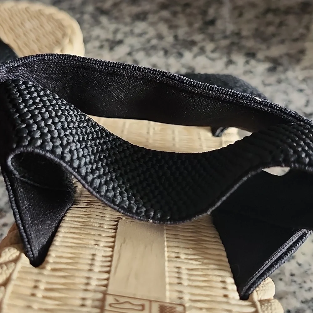 Shoes - Picture 3 of 4